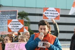 photo_5782694446817722530_y