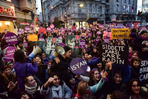 Artık yeter: Hayatlarımız ve haklarımız için feminist mücadeleye!-Döndü Kurşunoğlu